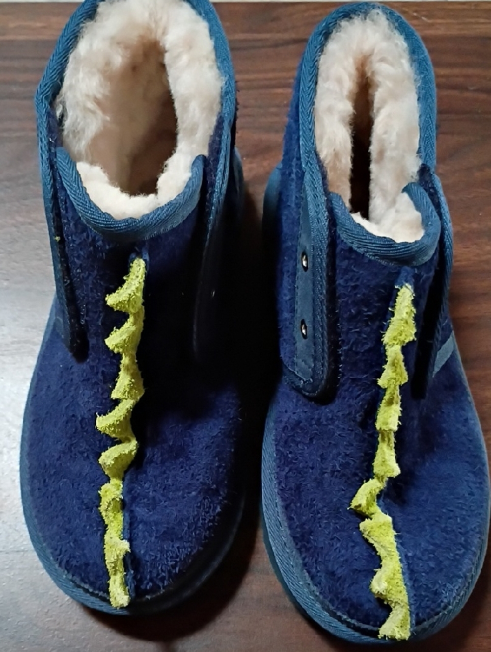 UGG Kids Navy Plush Slippers with Lime Trim and Cream Lining